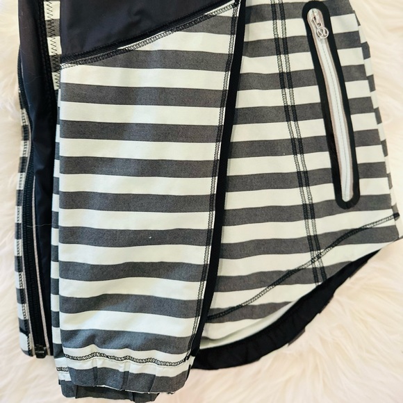 Lululemon Sea Stripe Mint Moment Black Jacket - Picture 5 of 7